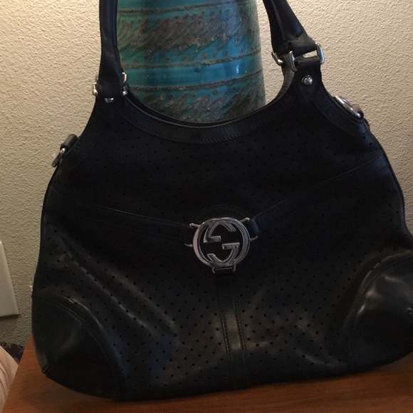Authentic Gucci - Picture 1 of 4